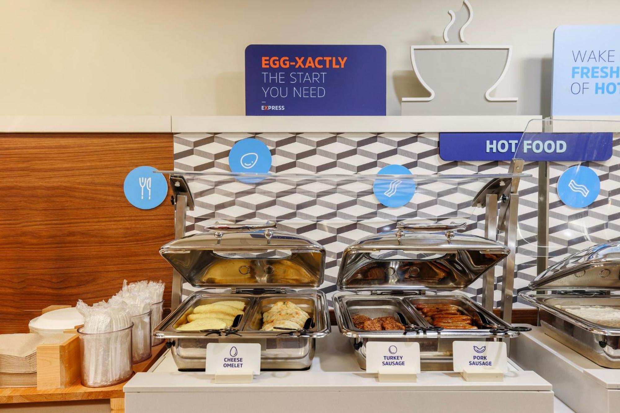 Holiday Inn Express Burlington By Ihg Екстер'єр фото
